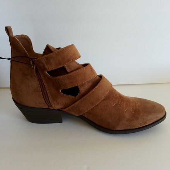 Women's Kelsey Triple Buckle Western Boots - Picture 3 of 7